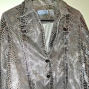 Gorgeous! blouse/jacket, changes in light,